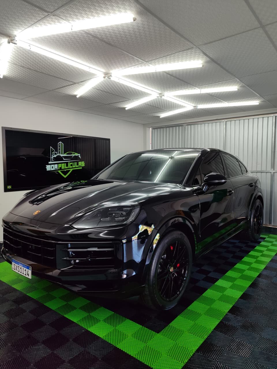 Aplicação de película automotiva em POSH