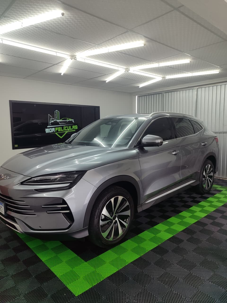 Aplicação de película automotiva em BYD2