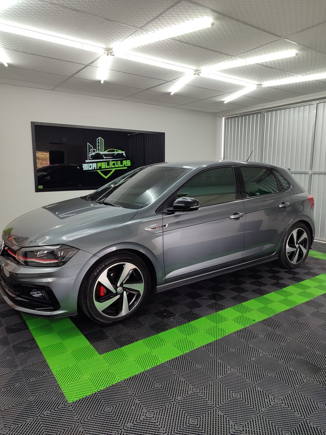 Aplicação de película automotiva em GOLF