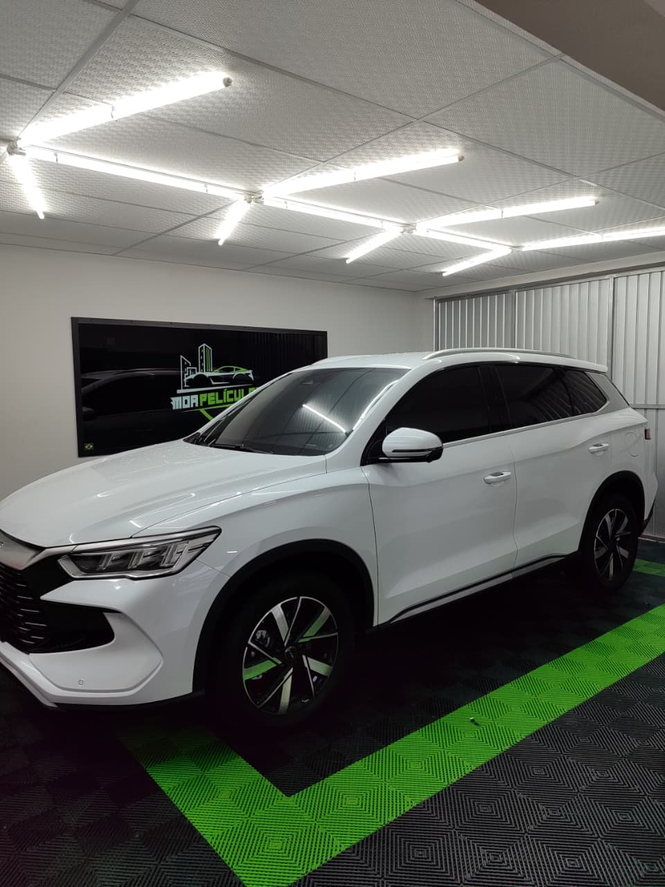 Aplicação de película automotiva em VOLVO