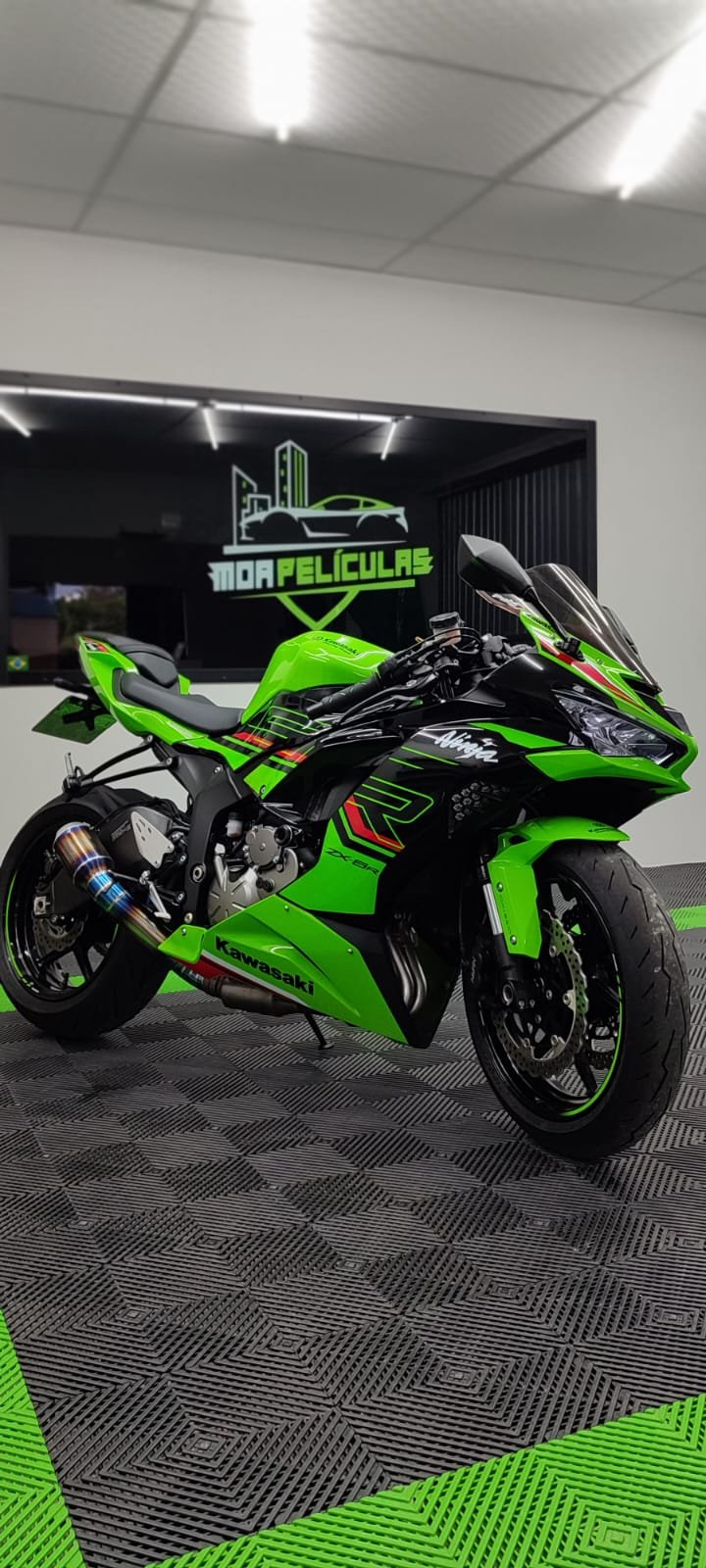 Proteção PPF instalada em moto VERDE (2)