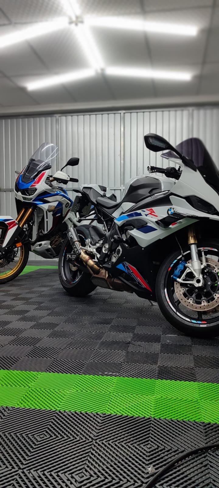 Proteção PPF instalada em moto DUO