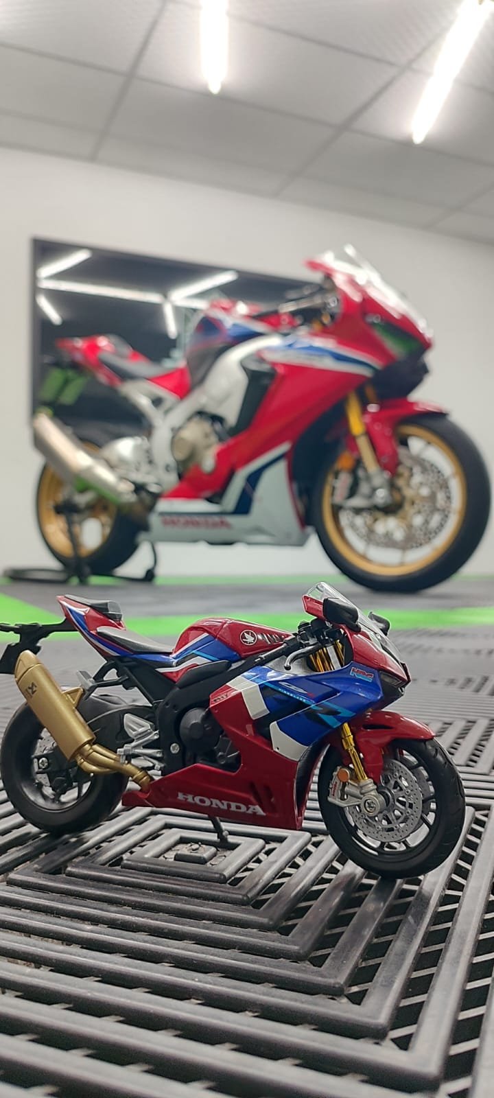 Proteção PPF instalada em moto DUO (2)